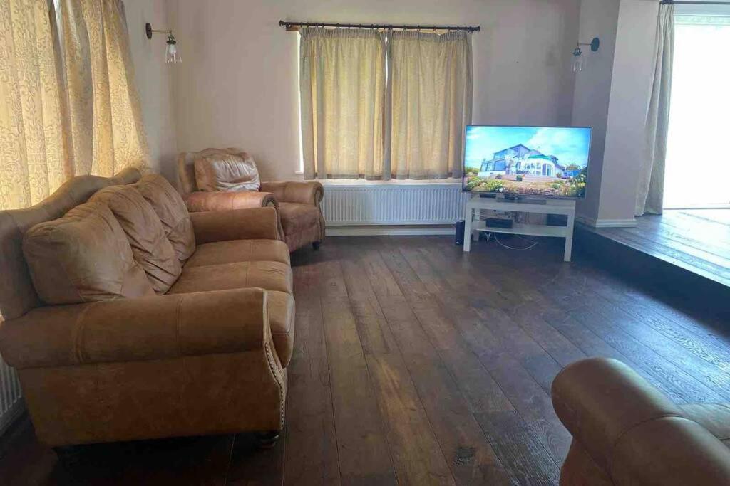 Lovely Cottage In The Heart Of Shirley- كرويدون المظهر الخارجي الصورة