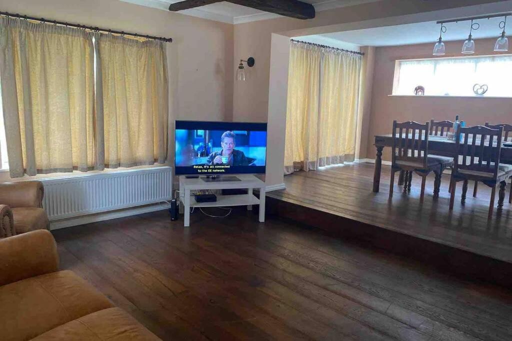 Lovely Cottage In The Heart Of Shirley- كرويدون المظهر الخارجي الصورة